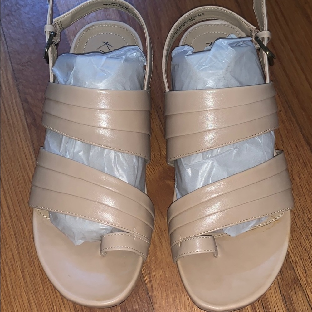 Kim Rogers Kat Sandal, size 8 & 8.5M